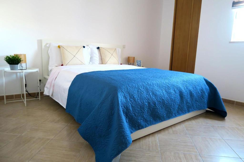 Apartamento Apartment, 10 Mins Walk To Albufeira